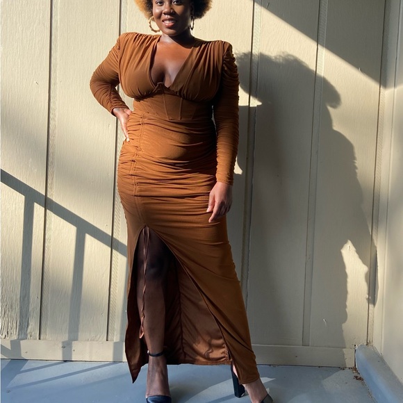 PrettyLittleThing Dress - Picture 5 of 11